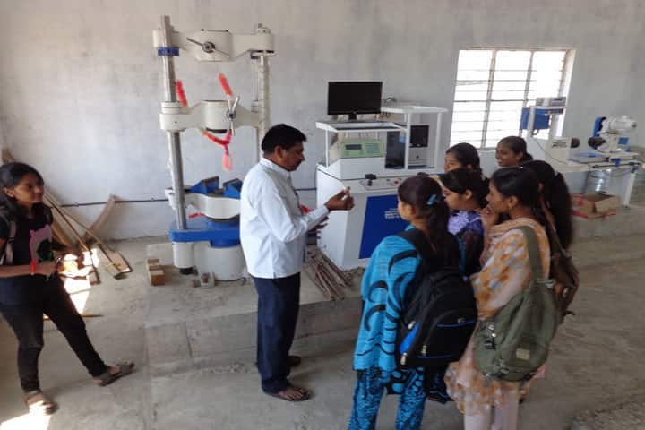 Rajiv Gandhi Polytechnic campus in Udgir, Maharashtra, India — photo 4