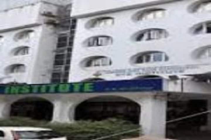Sadhu Vaswani Institute of Management Studies for Girls campus in Pune, Maharashtra, India — photo 1