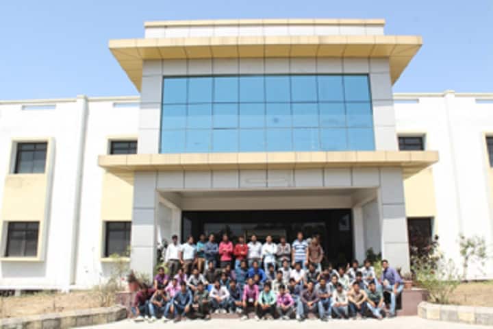 Rajasthan Vidyapeeth Technology College campus in Udaipur, Rajasthan, India — photo 1