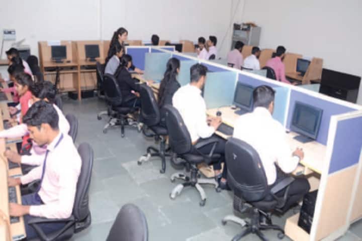 Smt Shanti Devi Management and Technical College campus in Rewari, Haryana, India — photo 4