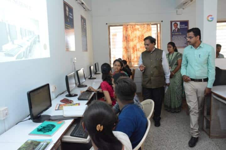 Shikshanmaharshi Dr Bapuji Salunkhe College campus in Miraj, Maharashtra, India — photo 5