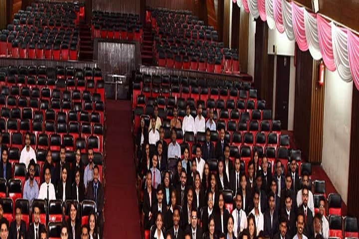 Lala Lajpat Rai College of Law campus in Mumbai, Maharashtra, India — photo 6