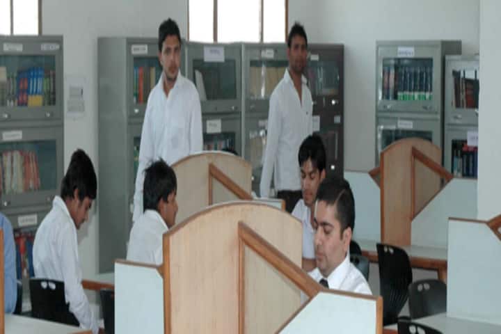 Lala Ami Chand Monga Memorial College of Law campus in Ambala, Haryana, India — photo 3