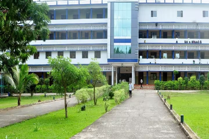 Lenora College of Engineering campus in East Godavari, Andhra Pradesh, India — photo 1