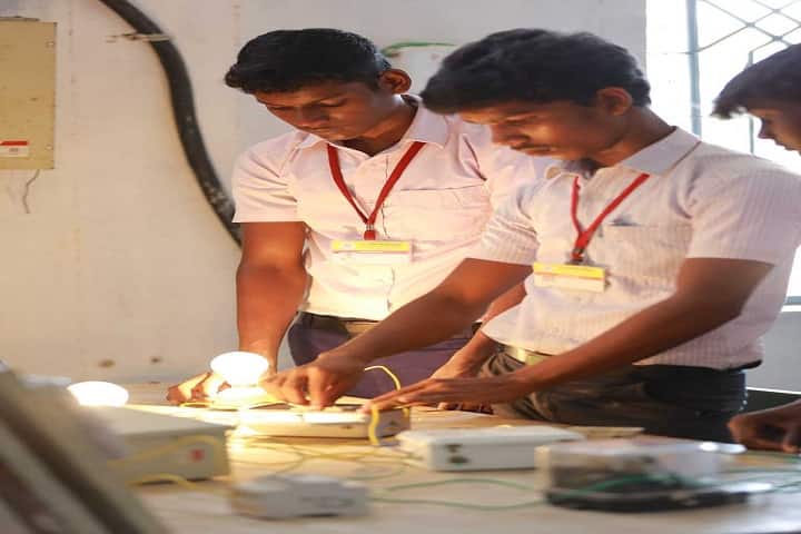 Sree Arumugham Polytechnic College campus in Cuddalore, Tamil Nadu, India — photo 2