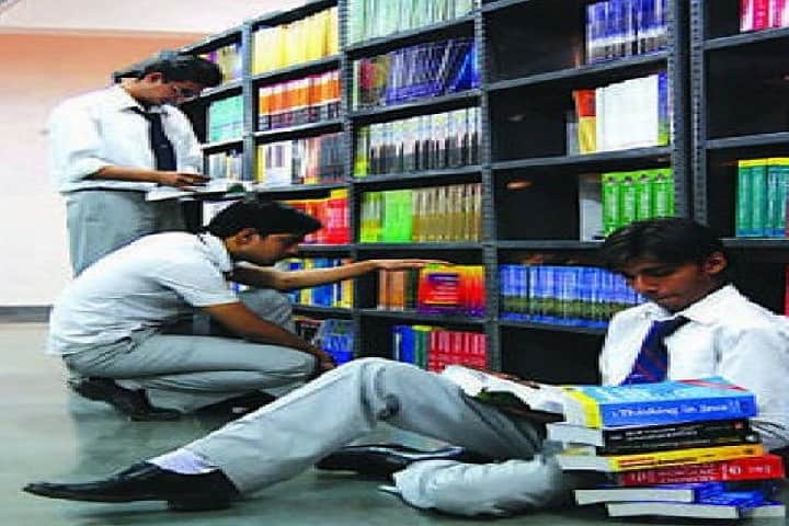 Krishna Institute of Law campus in Panchsheel Nagar, Uttar Pradesh, India — photo 3