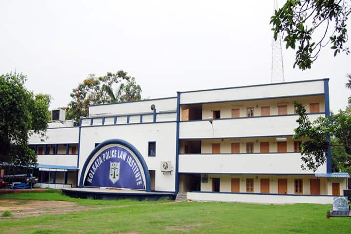 Kolkata Police Law Institute campus in Kolkata, West Bengal, India — photo 1