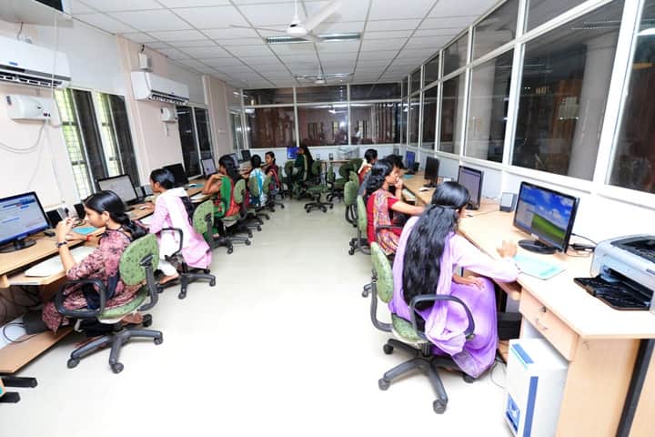Government College for Women campus in Thiruvananthapuram, Kerala, India — photo 2