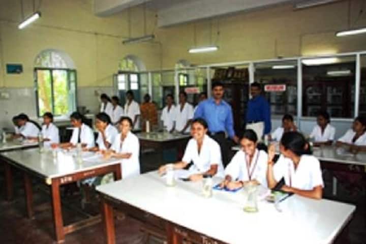 Maharani's Science College for Women campus in Mysuru, Karnataka, India — photo 3