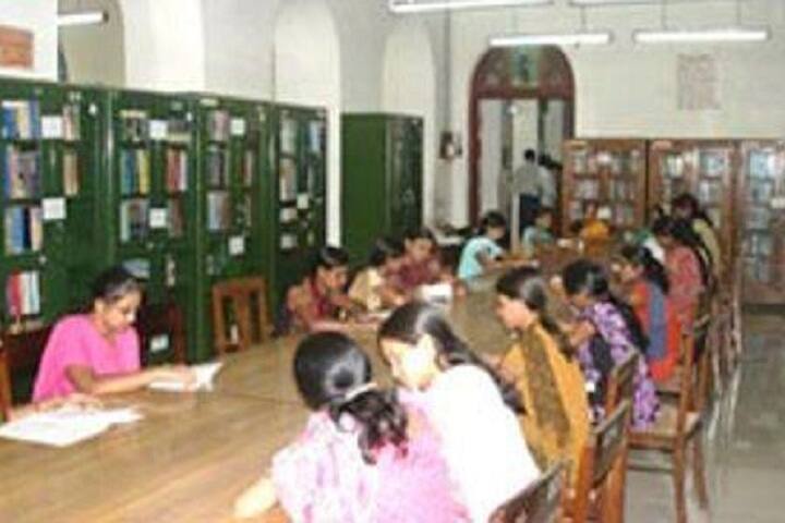 Maharani's Science College for Women campus in Mysuru, Karnataka, India — photo 4