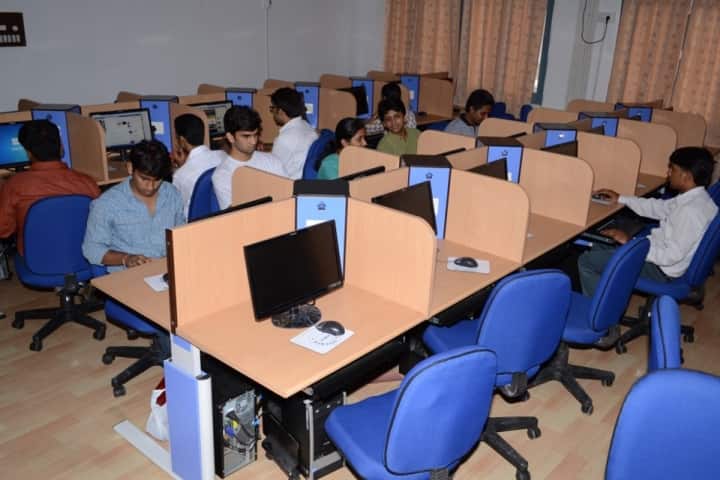 ASPMS K T Patil College of Pharmacy campus in Osmanabad, Maharashtra, India — photo 3