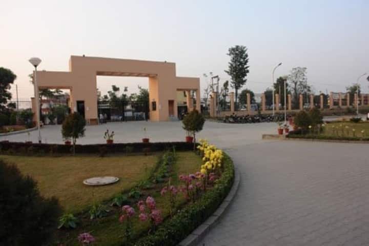ICFAI Dehradun campus in Dehradun, Uttarakhand, India — photo 1