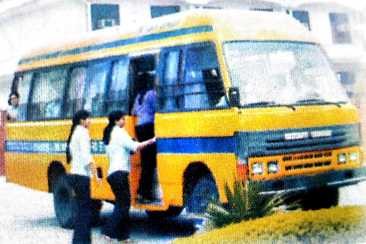 Kishori Lal Mahadeyi Vidhi Mahavidyalaya campus in Allahabad, Uttar Pradesh, India — photo 6