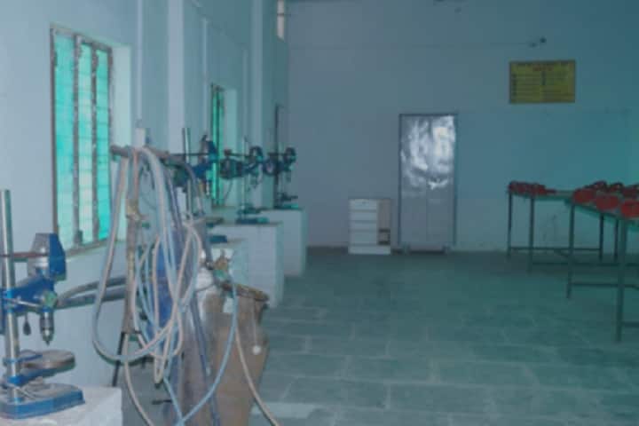 Keshav Madhav Vidhi Shikshan Sansthan campus in Dhoom Manikpur, Uttar Pradesh, India — photo 3