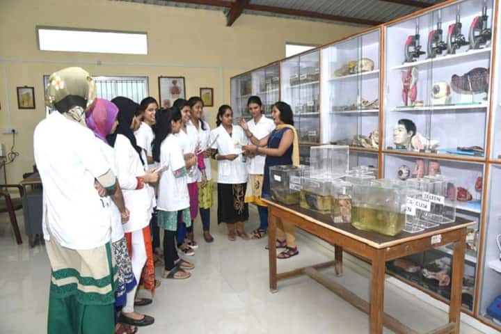 KESs Chandrakant Hari Keluskar Homoeopathic Medical College campus in Alibag, Maharashtra, India — photo 2
