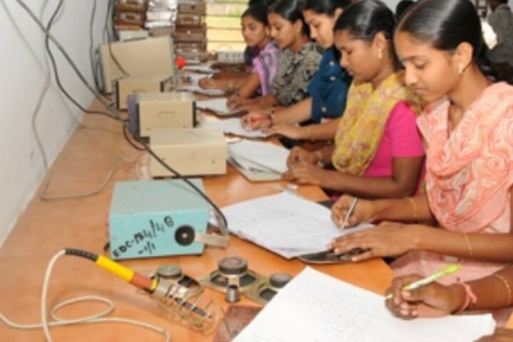 Smt Tamma Kotamma Reddy Polytechnic campus in Krishna, Andhra Pradesh, India — photo 4