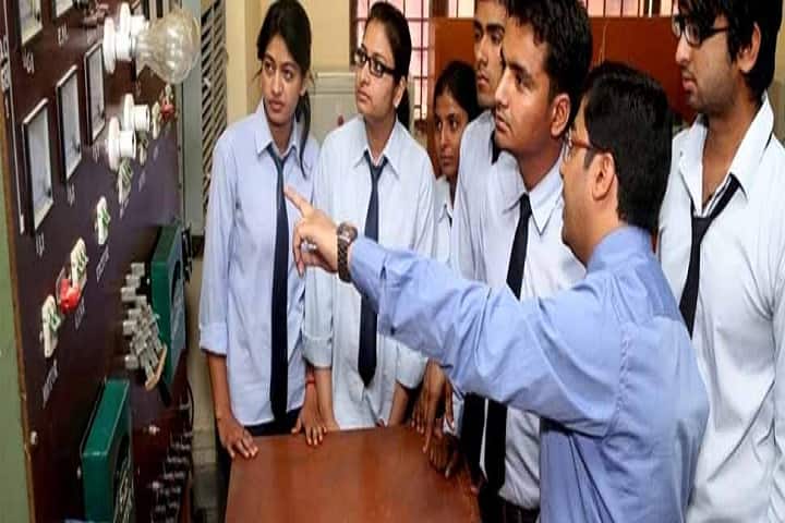 Sobhasaria Group of Institutions campus in Sikar, Rajasthan, India — photo 5