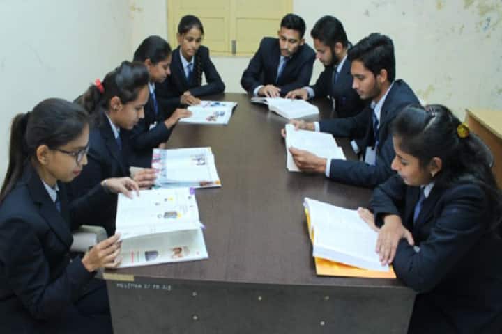 The Mandvi Education Society Institute of Computer Studies campus in Mandvi, Gujarat, India — photo 4