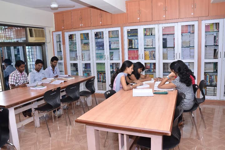 Thakur Institute of Management Studies campus in Mumbai, Maharashtra, India — photo 3