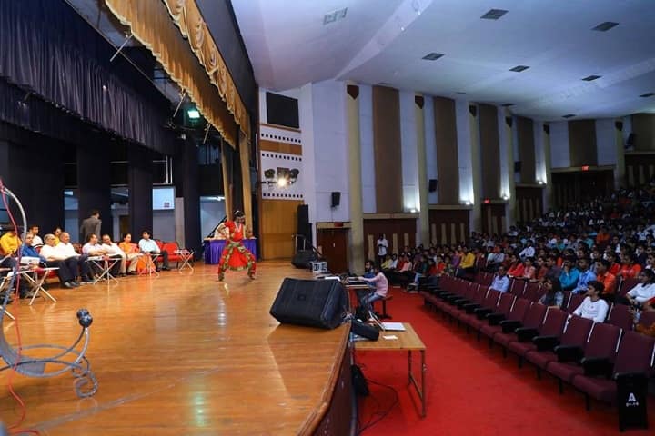 Sutex Bank College of Computer Application and Science campus in Surat, Gujarat, India — photo 3