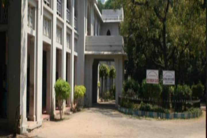 Quaid-E-Millath Government College for Women campus in Chennai, Tamil Nadu, India — photo 1