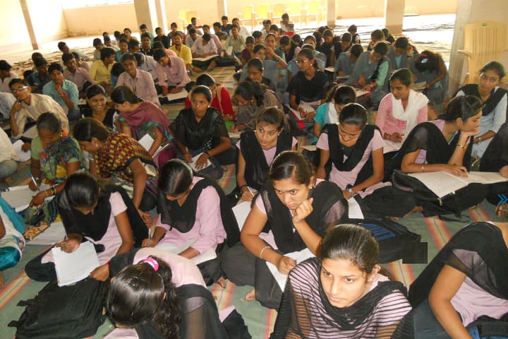 Shri SI Patil Arts GB Patel Science and STSKVS Commerce College campus in Shahada, Maharashtra, India — photo 4