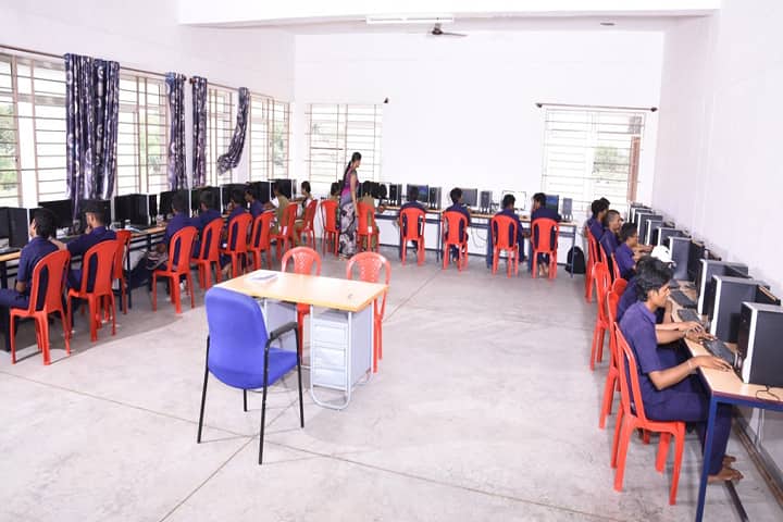 SJVP Polytechnic campus in Davanagere, Karnataka, India — photo 3