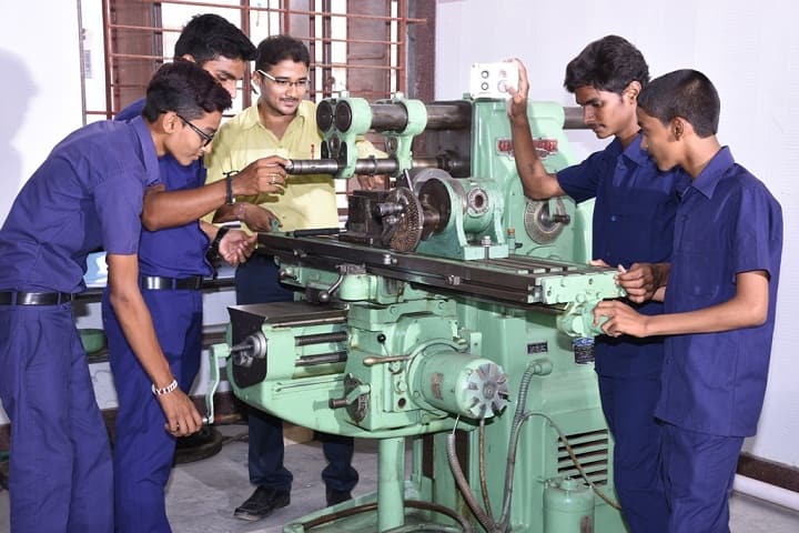 SJVP Polytechnic campus in Davanagere, Karnataka, India — photo 5