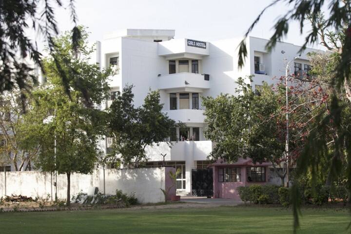 Jaipur School of Law campus in Jaipur, Rajasthan, India — photo 4