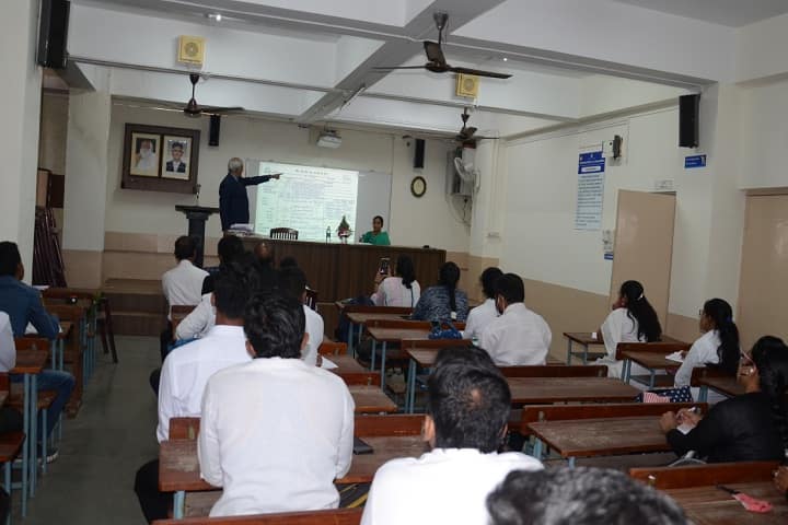 Ismailsaheb Mulla Law College campus in Satara, Maharashtra, India — photo 3