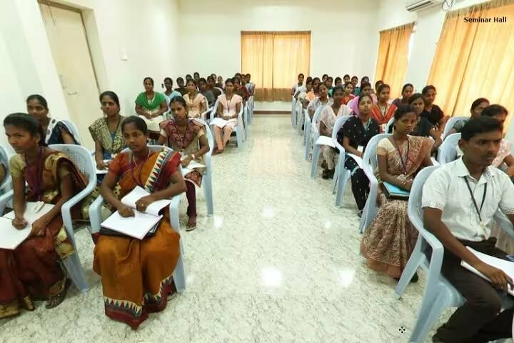 Sri Manakula Vinayagar Nursing College campus in Puducherry, India — photo 3
