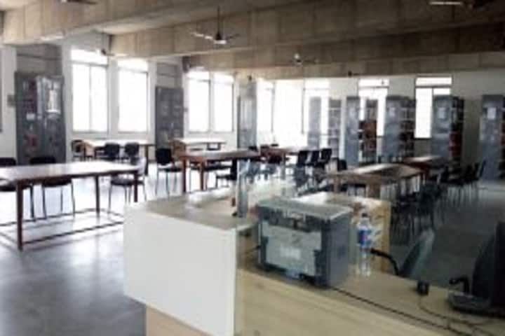 Satish Goswami College of Physiotherapy campus in Ahmedabad, Gujarat, India — photo 5