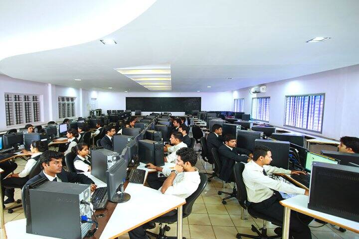 SB College Changanassery campus in Kottayam, Kerala, India — photo 5