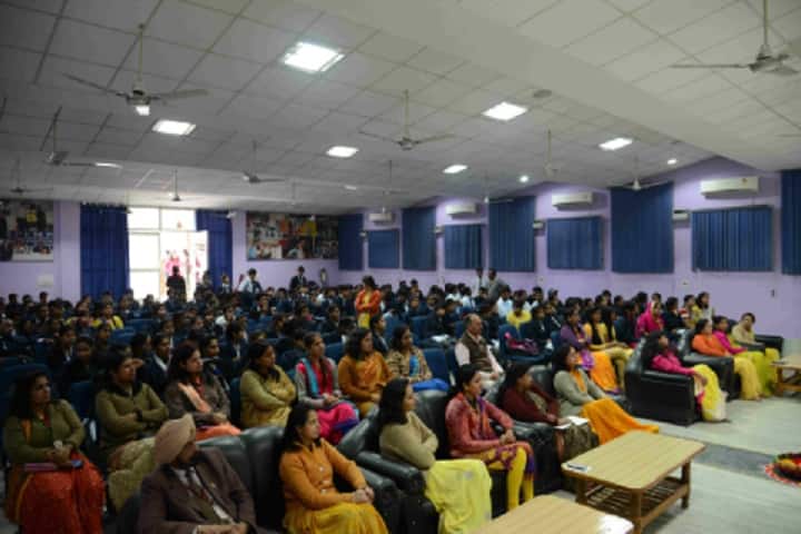 IPEM Law Academy campus in Ghaziabad, Uttar Pradesh, India — photo 2
