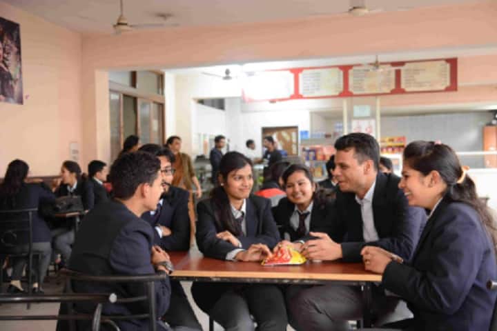 IPEM Law Academy campus in Ghaziabad, Uttar Pradesh, India — photo 3