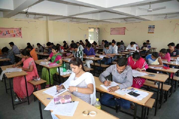 COMPFEEDERS AISECT College of Professional Studies Pharmacy College campus in Indore, Madhya Pradesh, India — photo 3