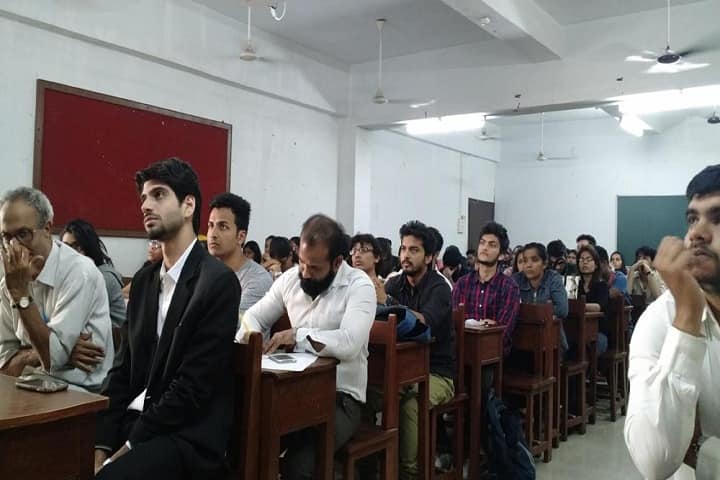 Rizvi Law College campus in Mumbai, Maharashtra, India — photo 2