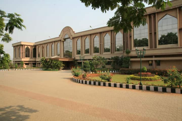NIMRA College of Engineering and Technology campus in Vijayawada, Andhra Pradesh, India — photo 1
