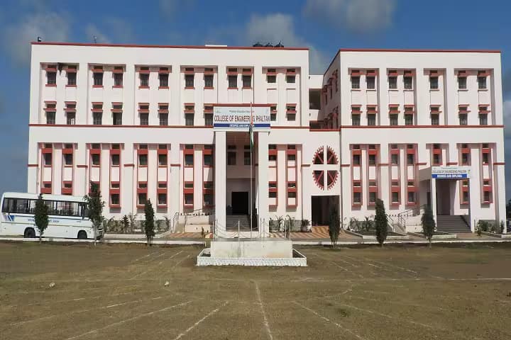 Phaltan Education Society's College of Engineering, Satara campus in Satara, Maharashtra, India