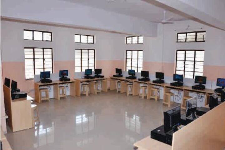 Phaltan Education Society's College of Engineering campus in Satara, Maharashtra, India — photo 6