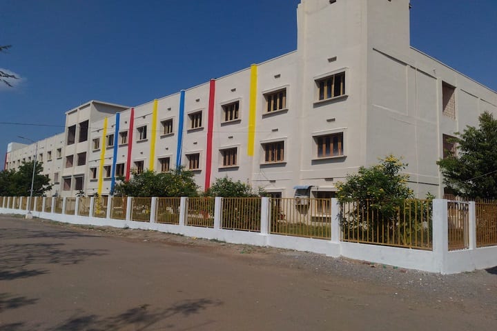 Priyadarshini Institute of Technology and Science for Women campus in Guntur, Andhra Pradesh, India — photo 1
