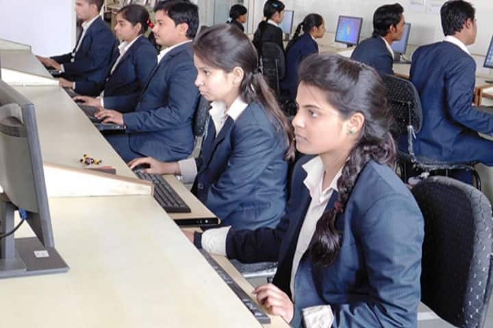 Ram-Eesh Institute of Engineering and Technology campus in Greater Noida, Uttar Pradesh, India — photo 4