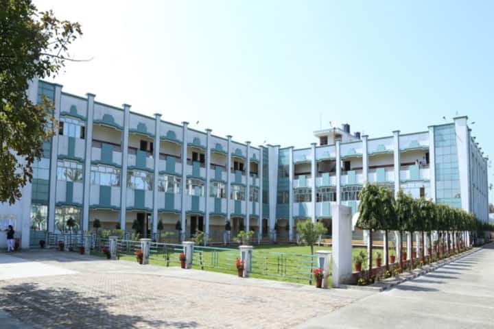 SD College of Engineering and Technology campus in Muzaffarnagar, Uttar Pradesh, India — photo 1