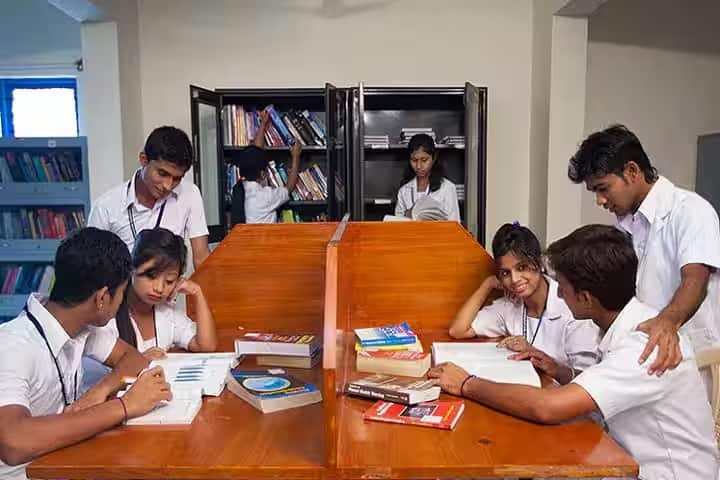 Samarth Nursing College campus in Akola, Maharashtra, India — photo 4