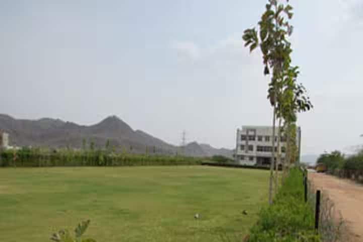 RR College of Nursing campus in Ajmer, Rajasthan, India — photo 2