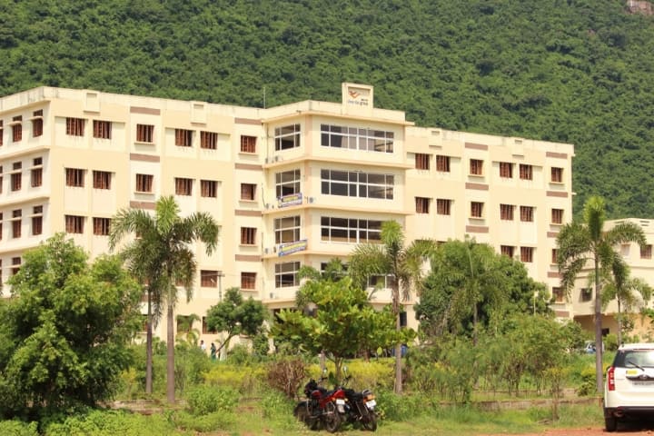 Sanketika Institute of Technology and Management campus in Visakhapatnam, Andhra Pradesh, India — photo 1