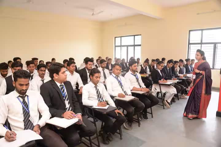Ch Harchand Singh College of Law campus in Khurja, Uttar Pradesh, India — photo 2