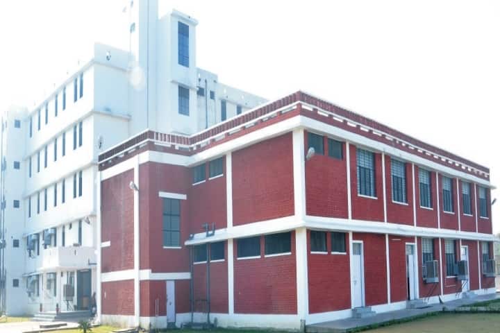 Shri Ram Murti Smarak College of Engineering and Technology, Bareilly (SRMSCET Bareilly) campus in Bareilly, Uttar Pradesh, India — photo 5