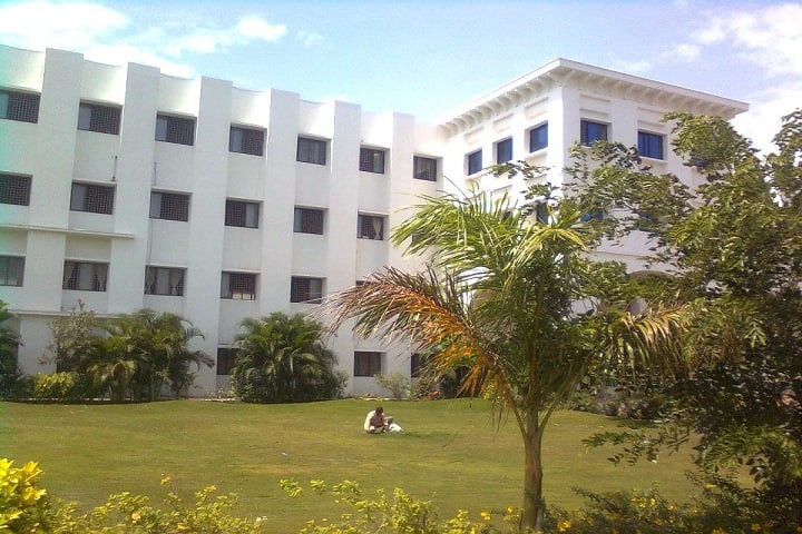 Dr SNS Rajalakshmi College of Arts and Science campus in Coimbatore, Tamil Nadu, India — photo 3