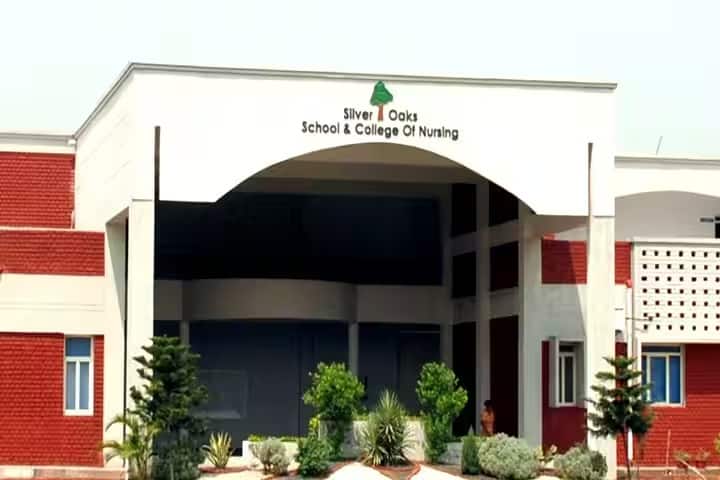 Silver Oaks College of Nursing campus in Abhipur, Punjab, India — photo 1